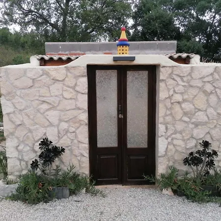 Glamping Tinyhome Pond Cabin Talurdo Retreat