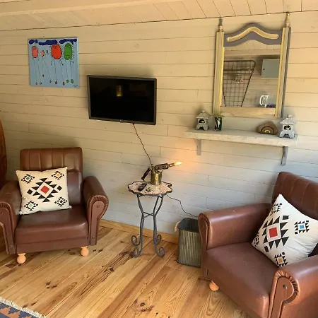 Glamping Tinyhome Pond Cabin Talurdo Retreat *